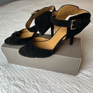 Nine West heels, suede exterior leather interior